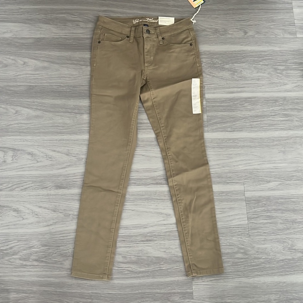 Universal Thread Tan Skinny Jegging Jeans Size 00 Short NWT
